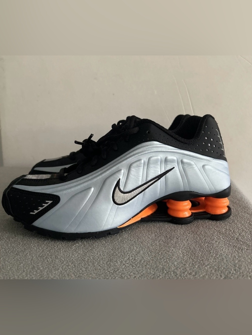 Nike Shox R4 Blue Tint Orange Black AR3565-401